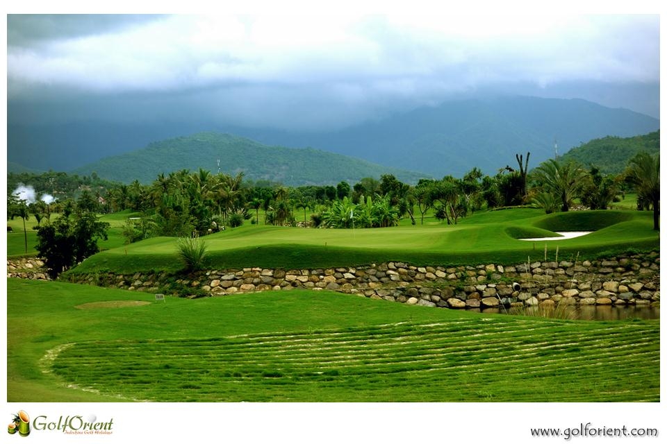 vietnam-golfcourse-diamond-bay-golf-villas-05